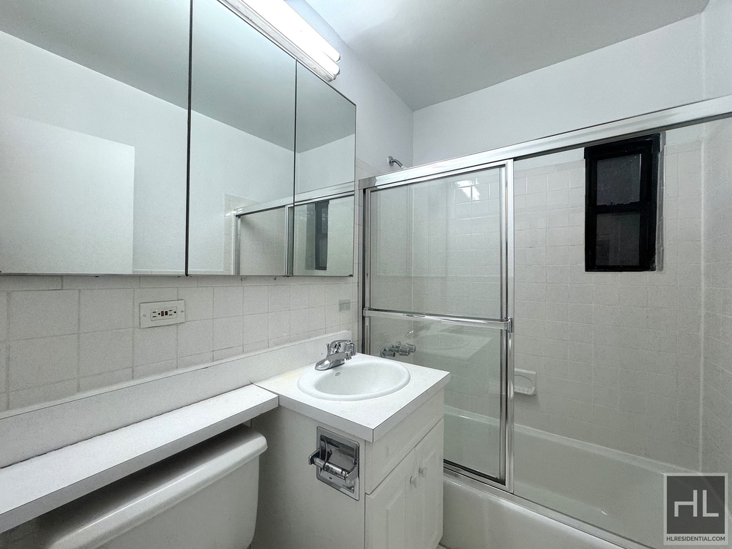 East 84 Street - Photo 0