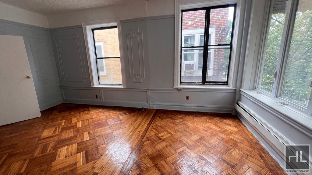 593 Miller Avenue - Photo 4
