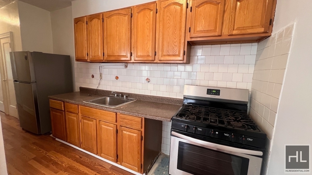 593 Miller Avenue - Photo 8