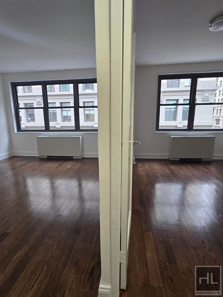 5 Avenue - Photo 1