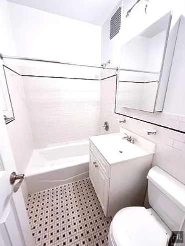 East 84th Street - Photo 3