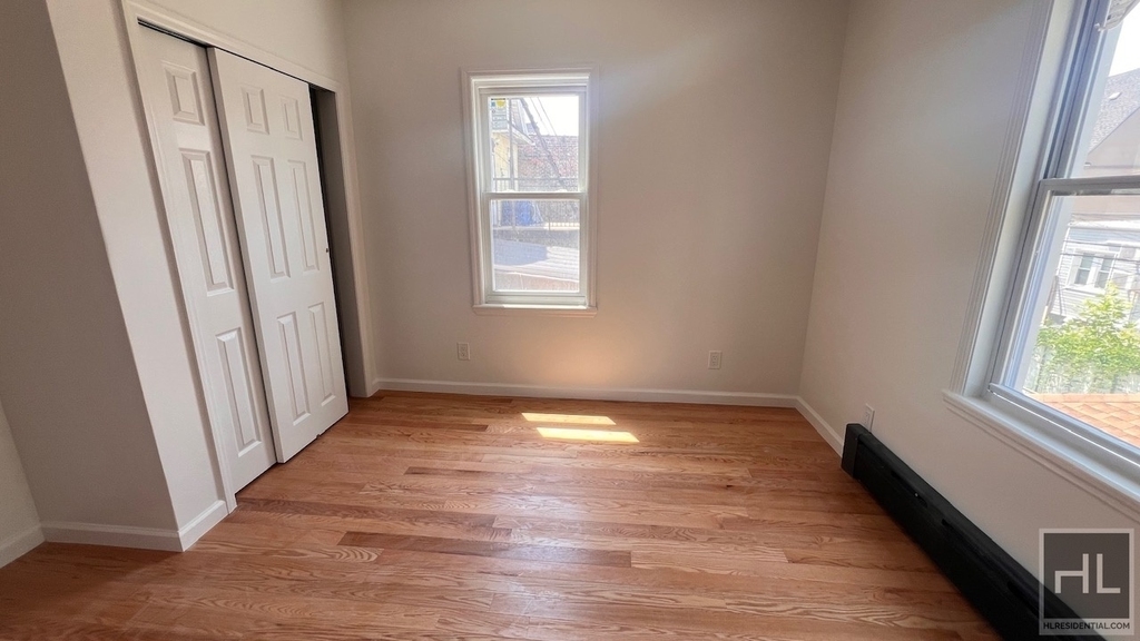 610 East 3 Street - Photo 4