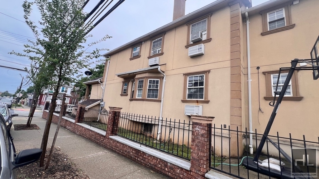 133-19 97 Avenue - Photo 23
