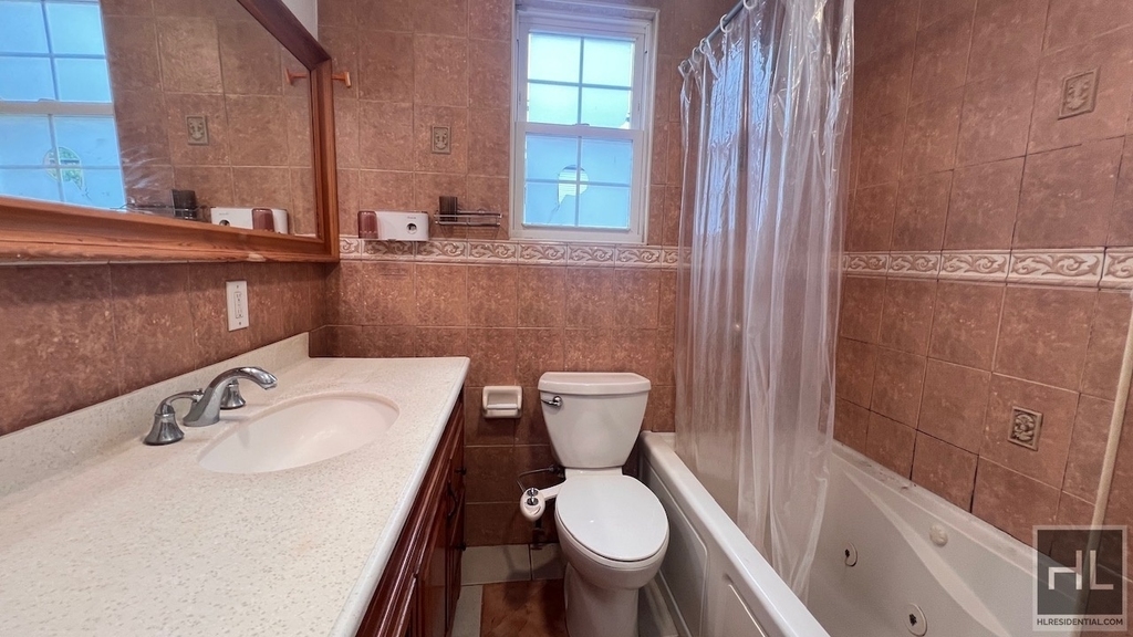 133-19 97 Avenue - Photo 10