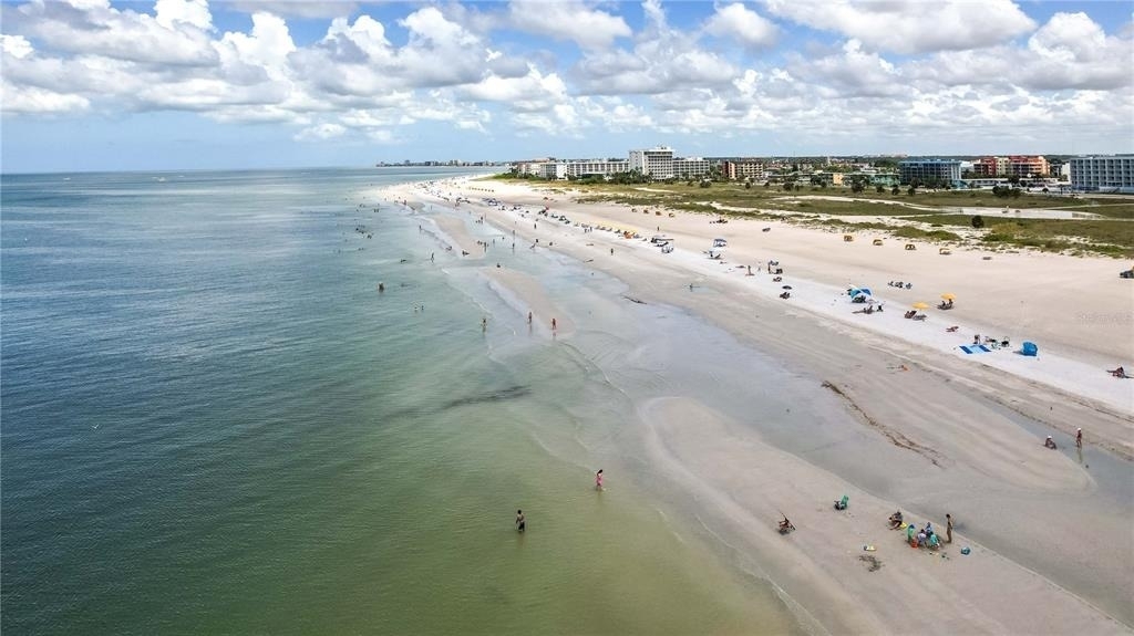 11605 Gulf Boulevard - Photo 47