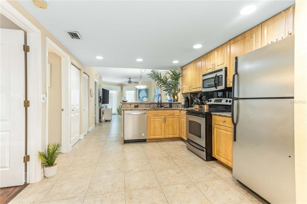11605 Gulf Boulevard - Photo 16