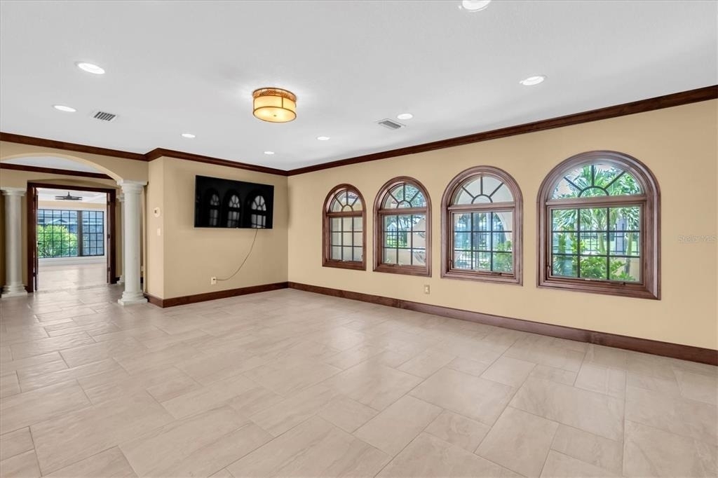 5810 Bahama Shores Drive S - Photo 9