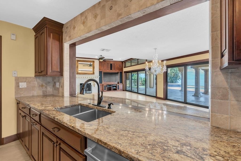 5810 Bahama Shores Drive S - Photo 16