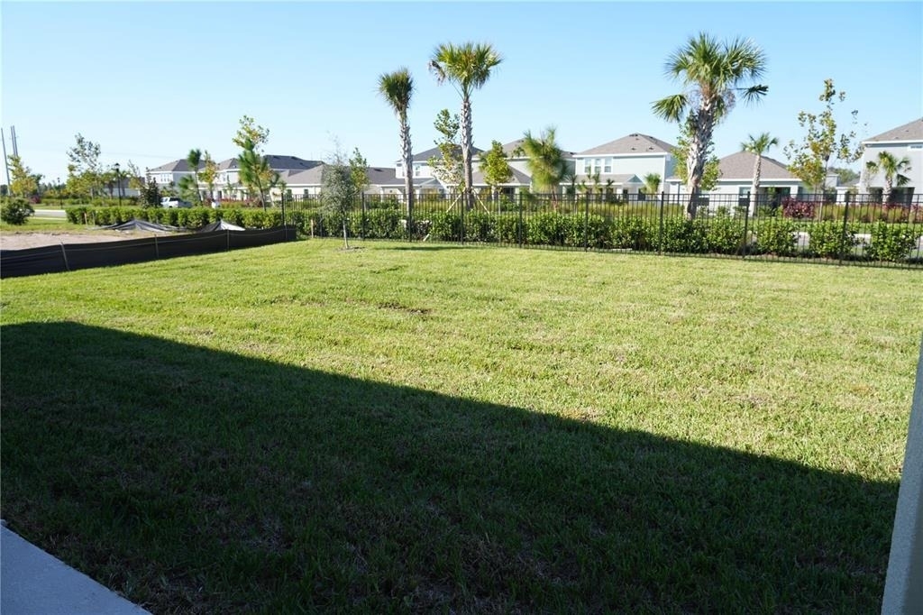 5450 Wayfarer Avenue - Photo 30
