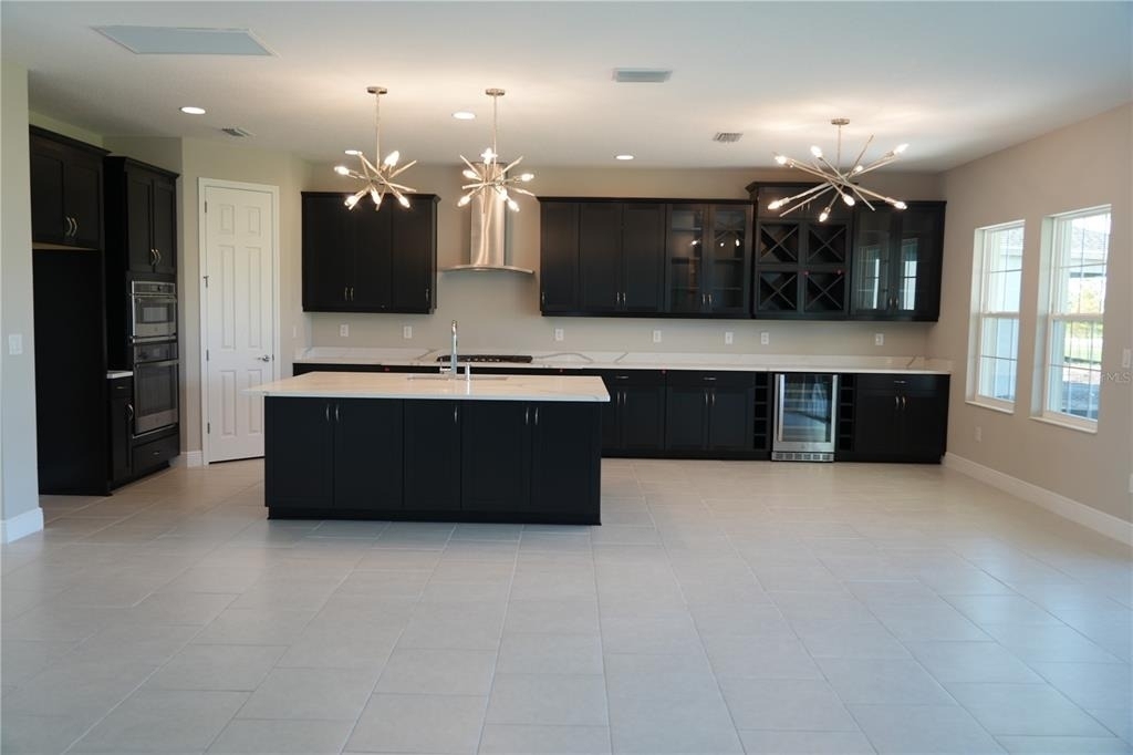5450 Wayfarer Avenue - Photo 1