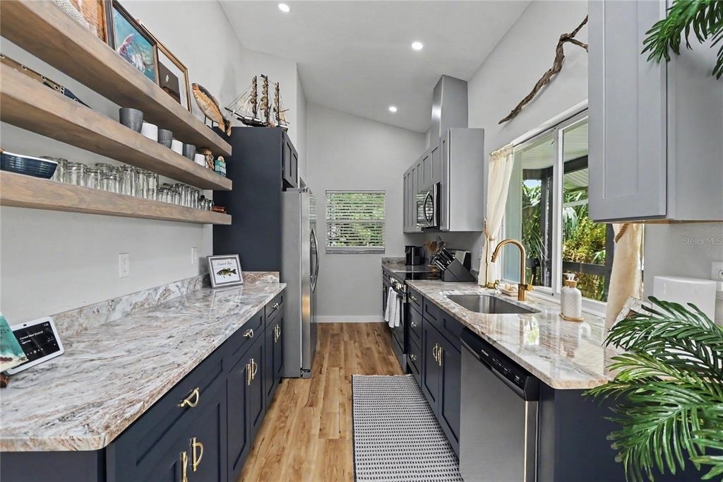 12390 W Standish - Photo 13