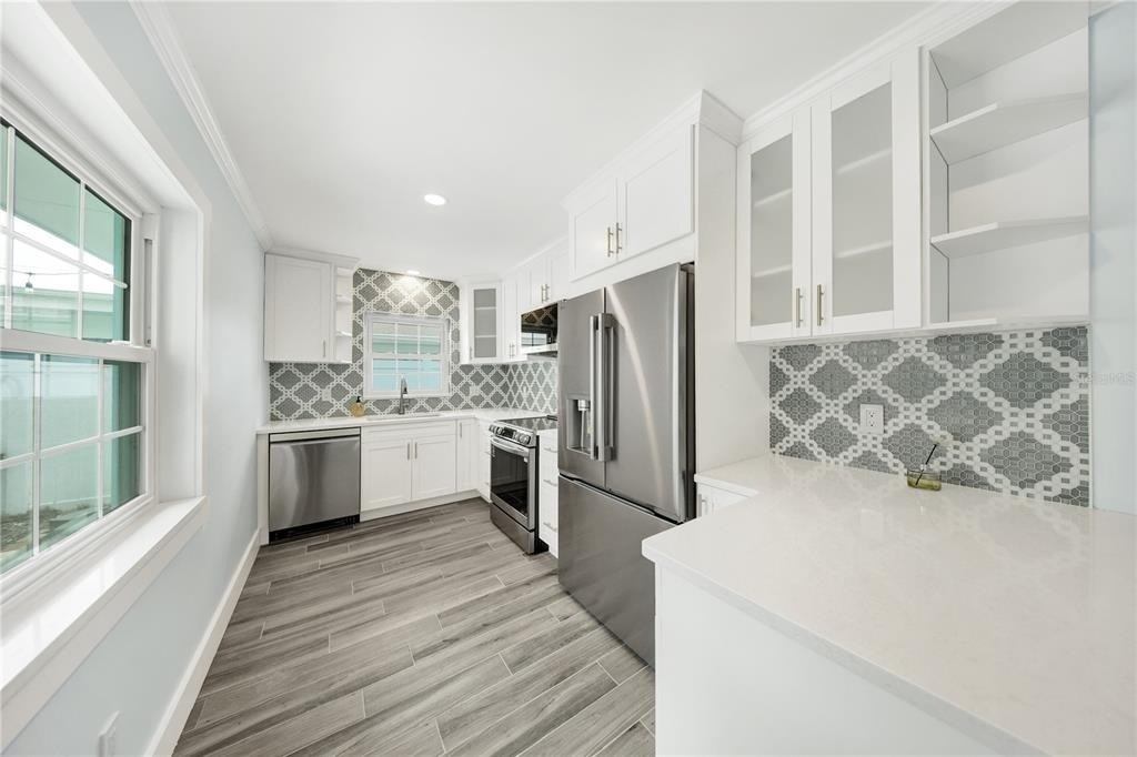 59 Kipling Plaza - Photo 2