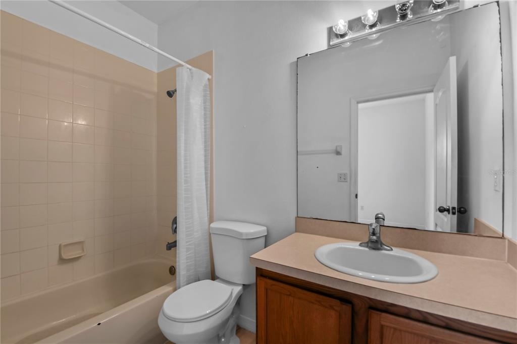 10825 Savannah Wood - Photo 11
