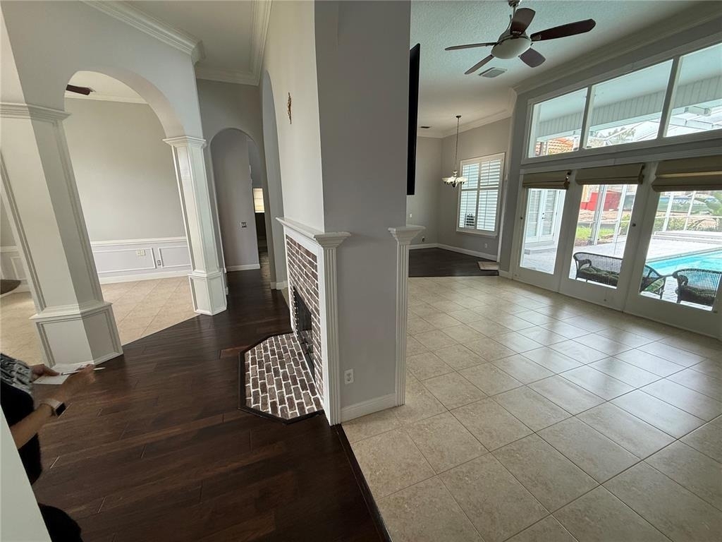 325 Leslie Lane - Photo 3