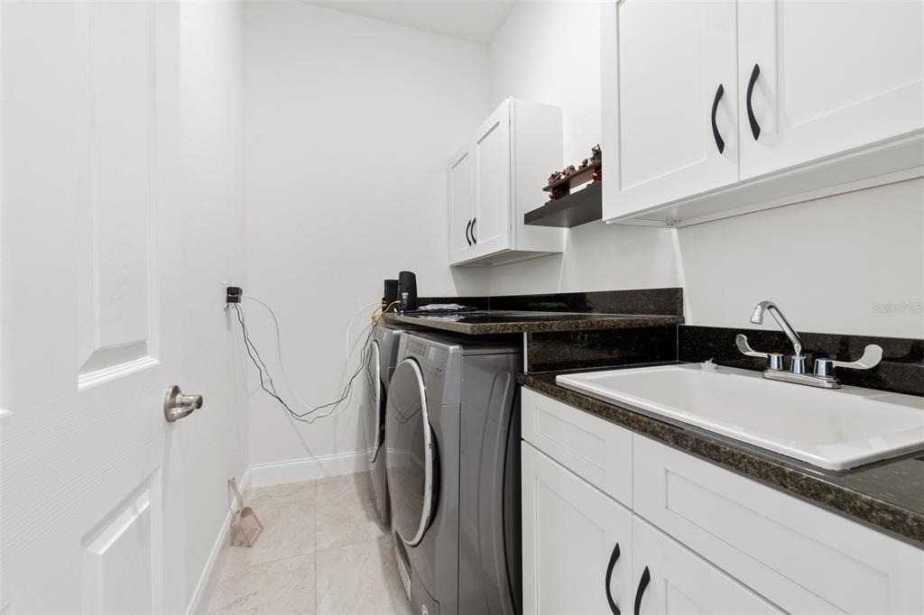 1329 Tullamore Boulevard - Photo 19