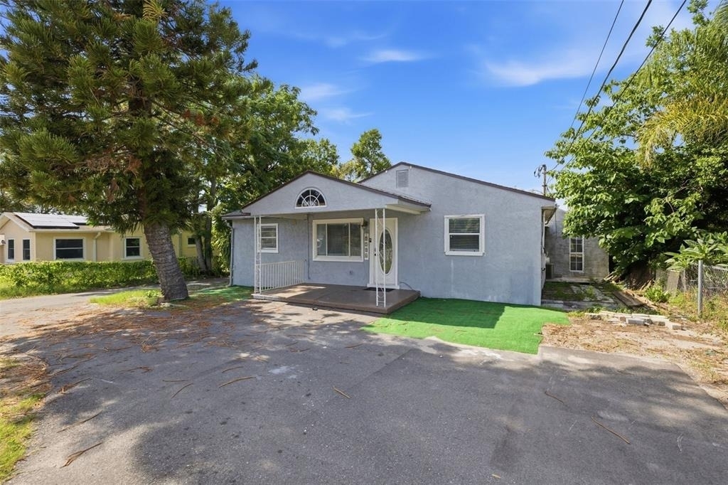 2706 E Annie Street - Photo 0