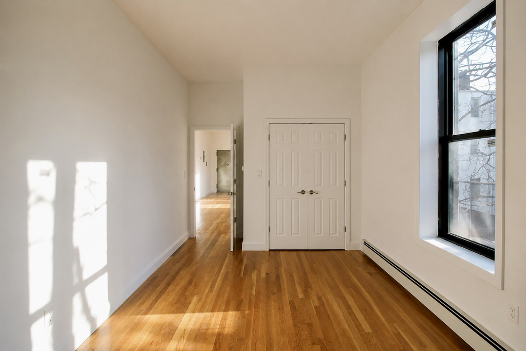 460 Throop Avenue - Photo 2