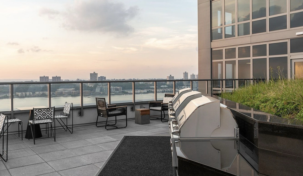 606 West 57th Street - Photo 3