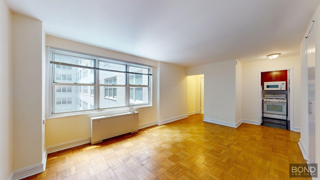 888 Eighth Avenue - Photo 0