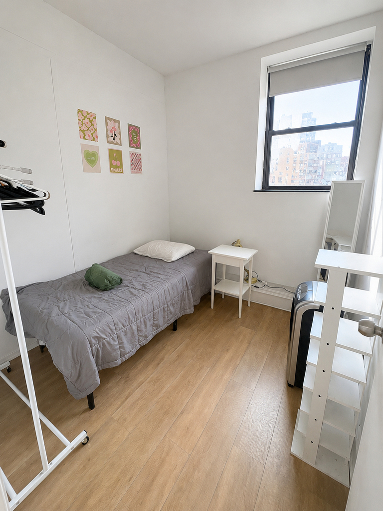 50 West 34th Street - Photo 0