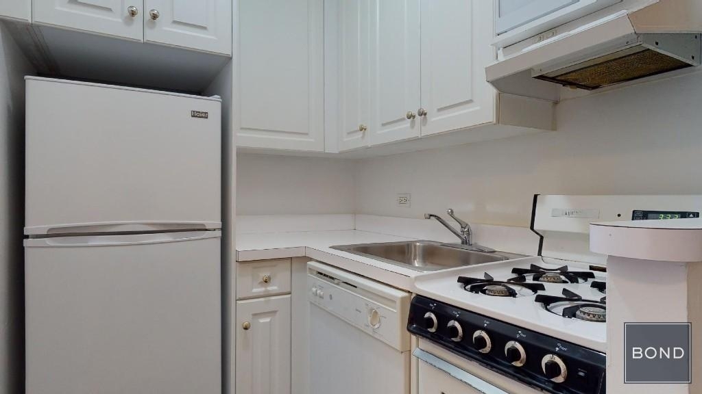 333 East 84th Street - Photo 5