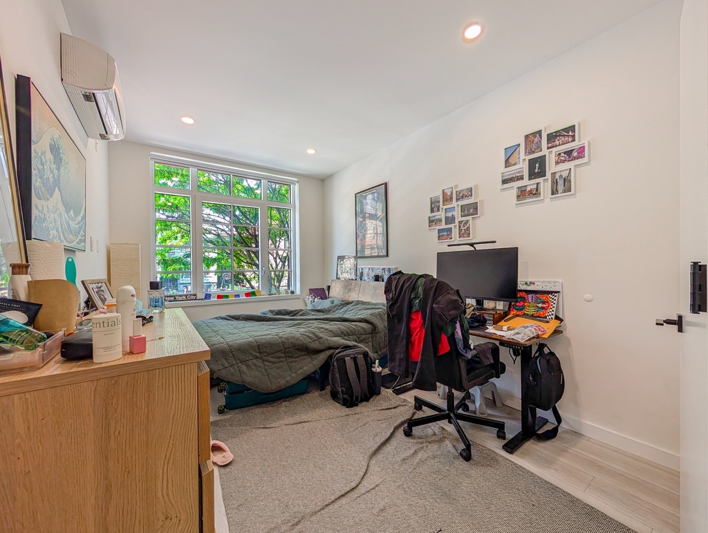 388 Vernon Avenue - Photo 4