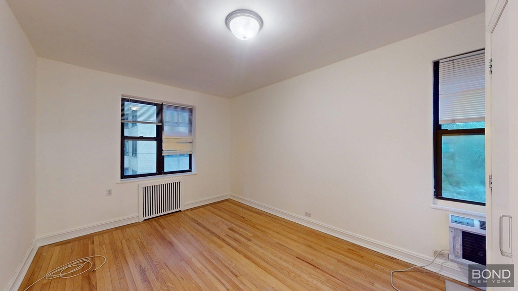 235 East 46th Street - Photo 4