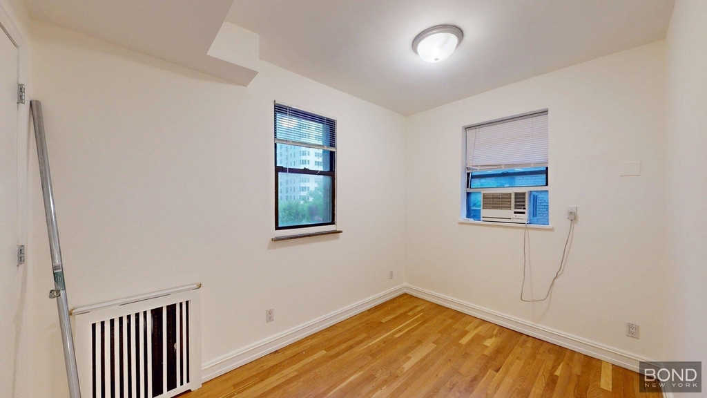 235 East 46th Street - Photo 2