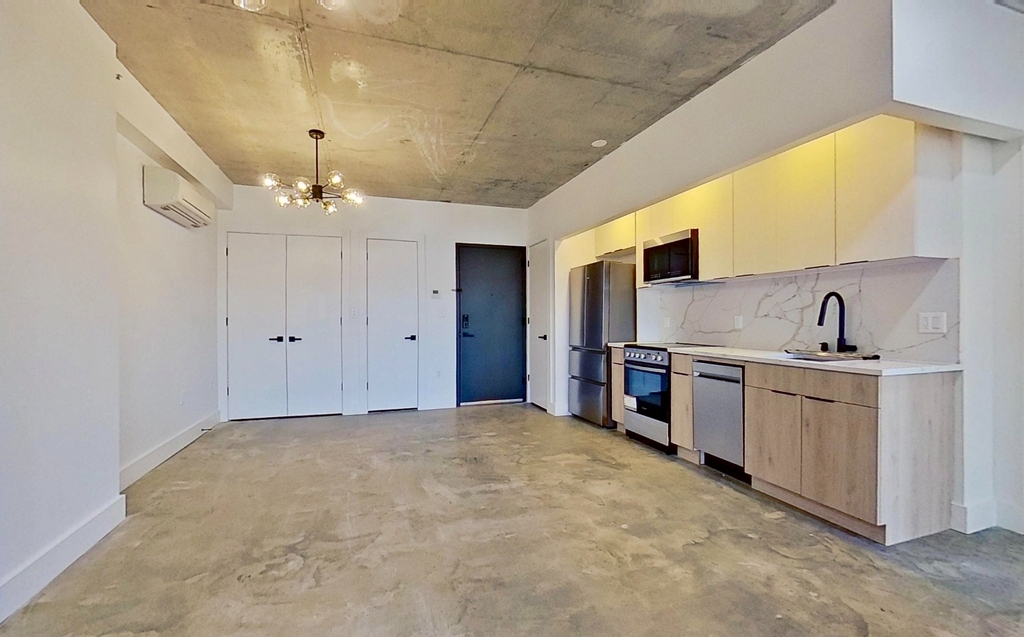 27 Montrose Avenue - Photo 8