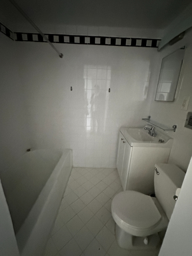 West 34th Street - Photo 8