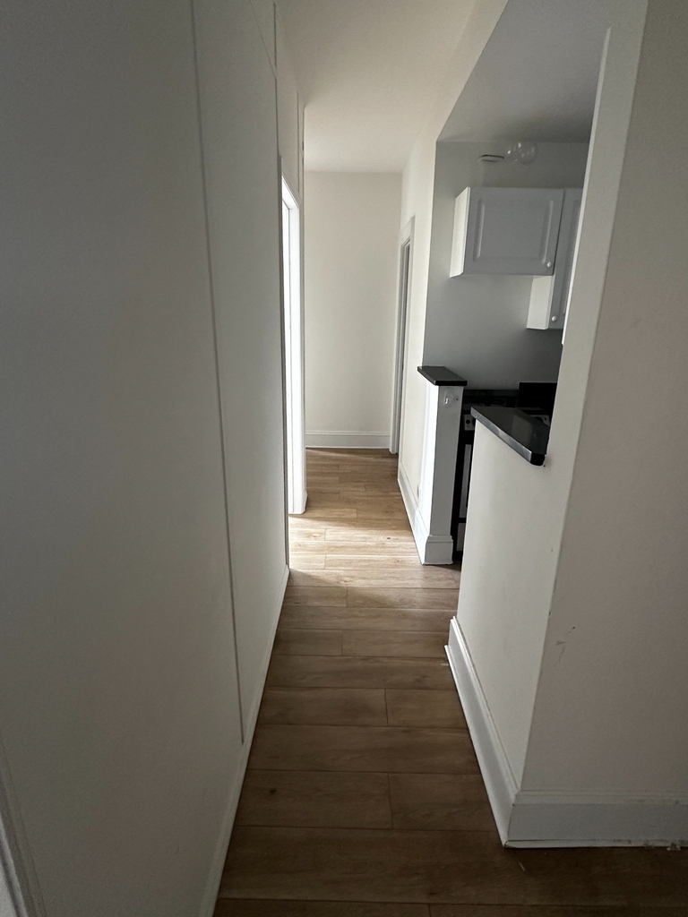 West 34th Street - Photo 3