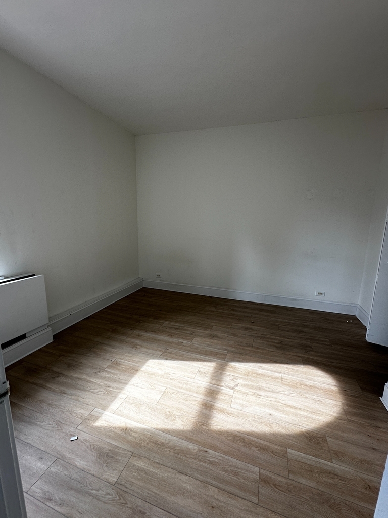 West 34th Street - Photo 16