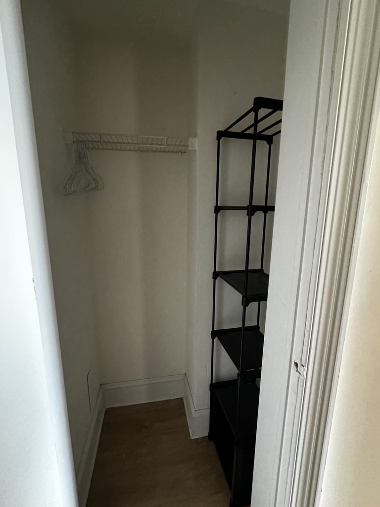 West 34th Street - Photo 12