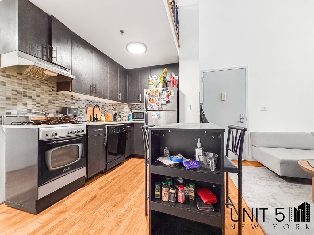 342 Eldert Street - Photo 4