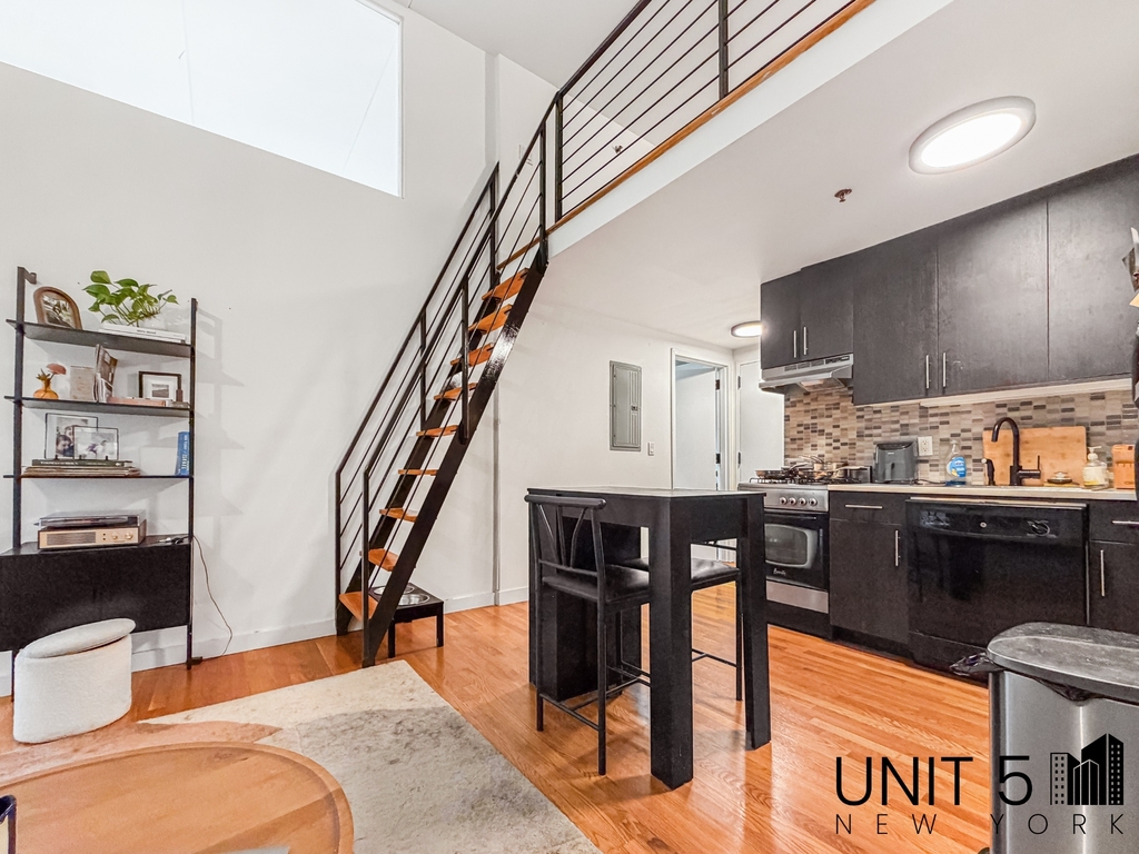 342 Eldert Street - Photo 2