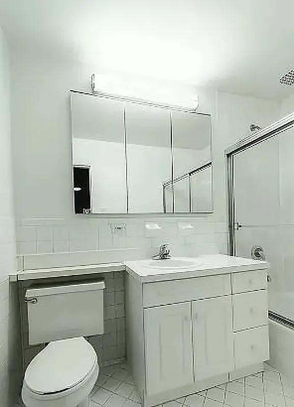 426 East 81st Street - Photo 4
