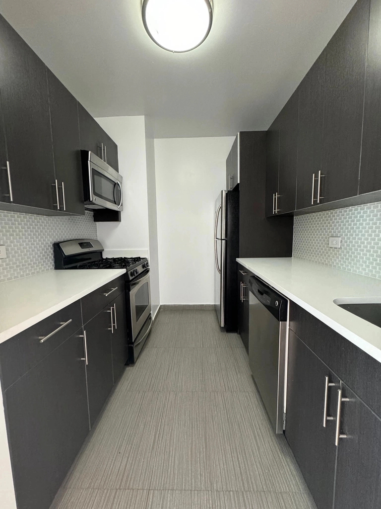 200 Water Street - Photo 4