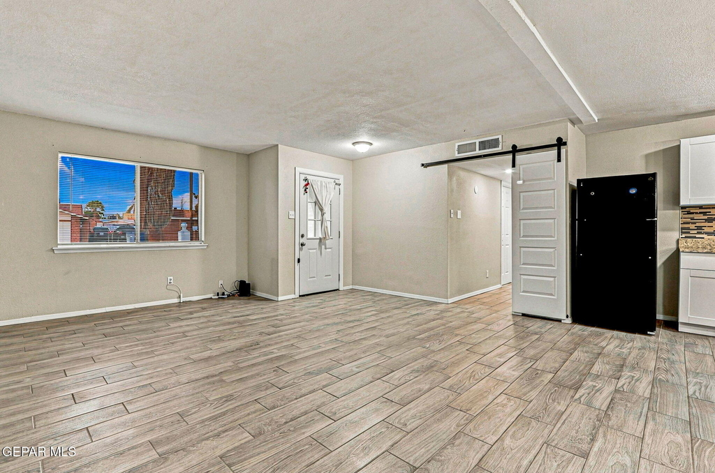 11524 Meadowbrook Drive - Photo 5