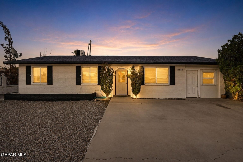 11524 Meadowbrook Drive - Photo 1