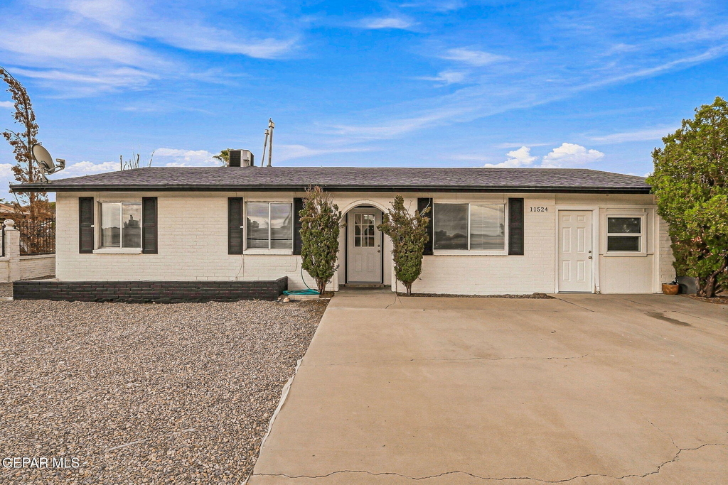 11524 Meadowbrook Drive - Photo 0