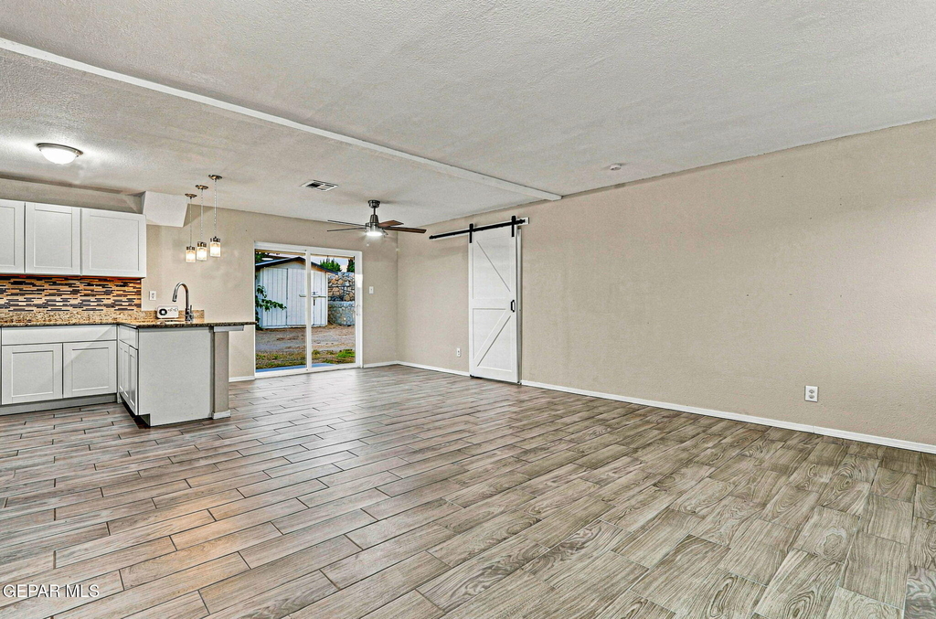 11524 Meadowbrook Drive - Photo 8