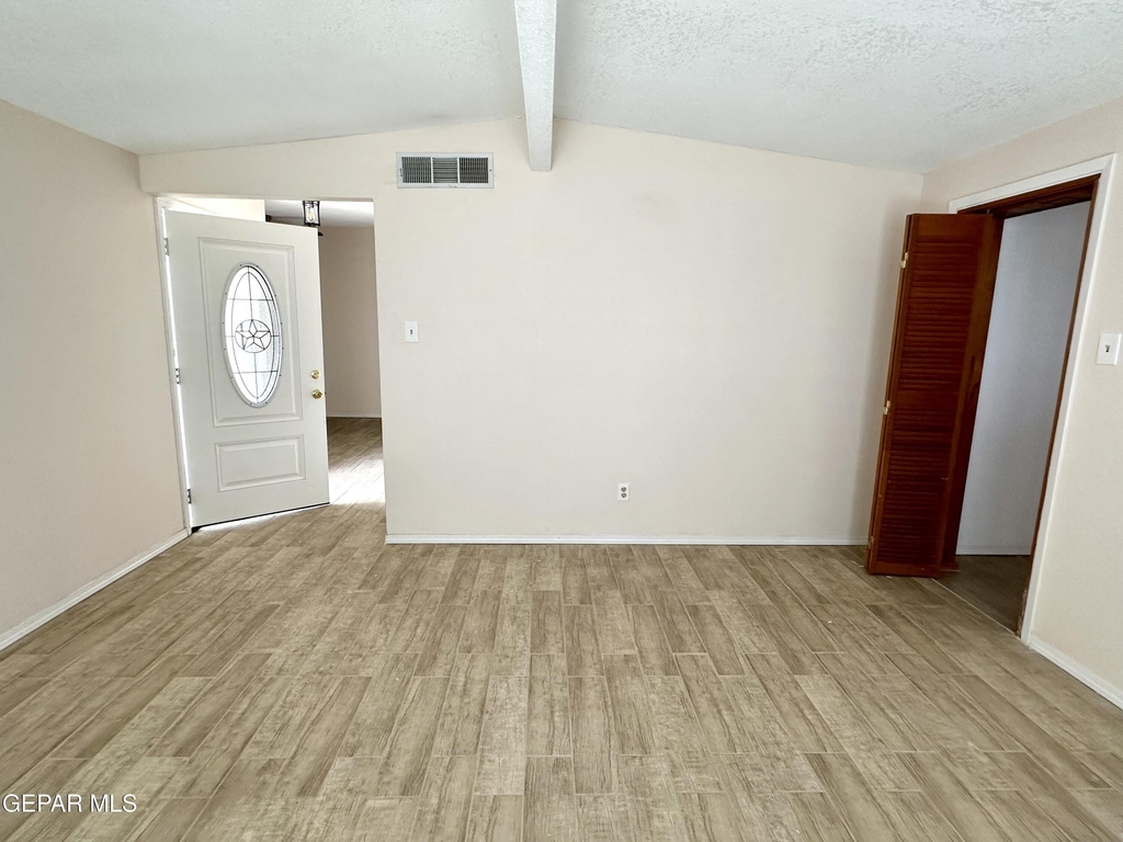 10101 Renfrew Drive - Photo 10