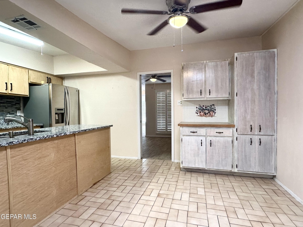 10101 Renfrew Drive - Photo 6