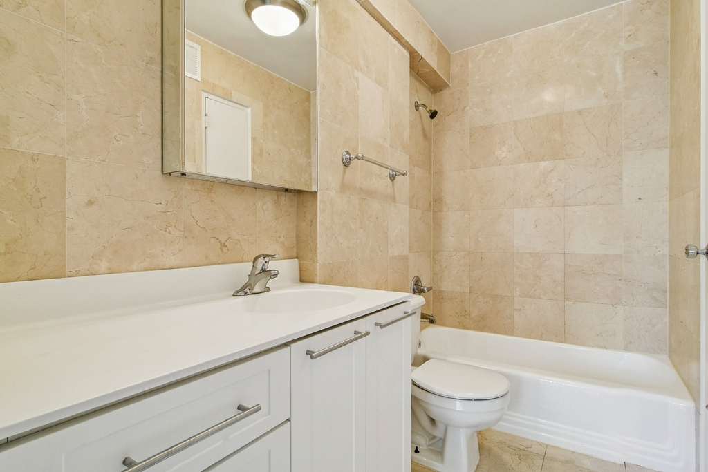 East 36th Street - Photo 5