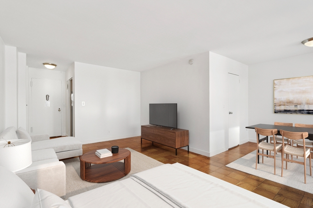 East 36th Street - Photo 2