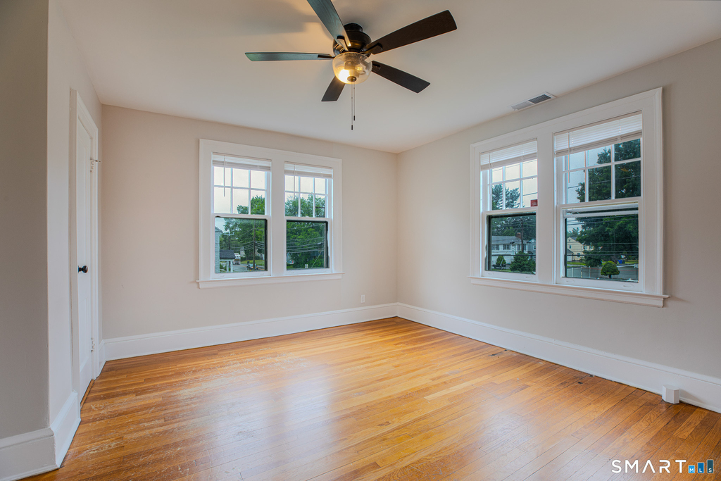 219 Jordan Lane - Photo 13