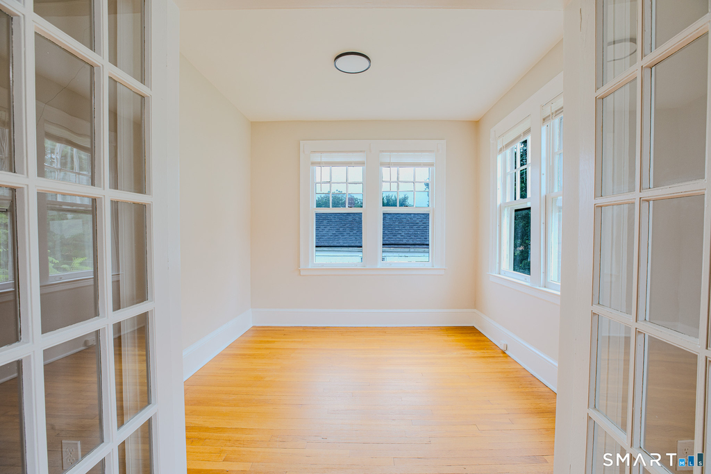 219 Jordan Lane - Photo 6