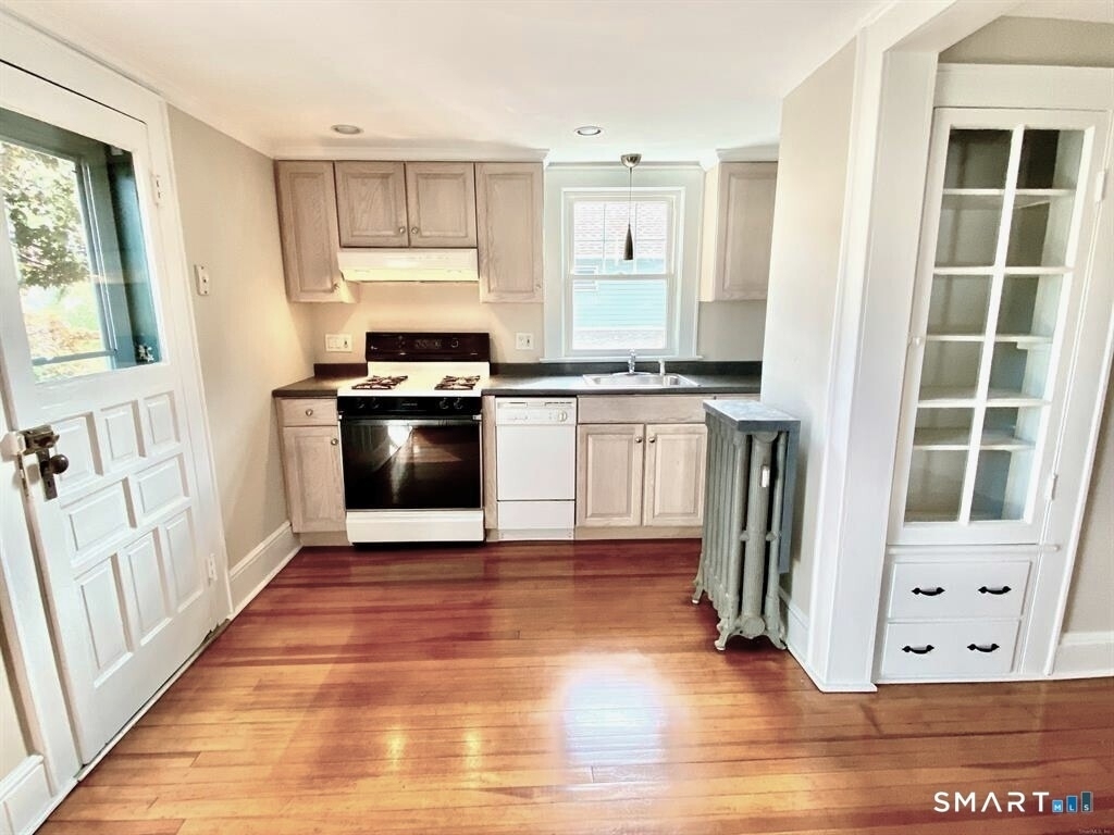 54 First Street - Photo 2