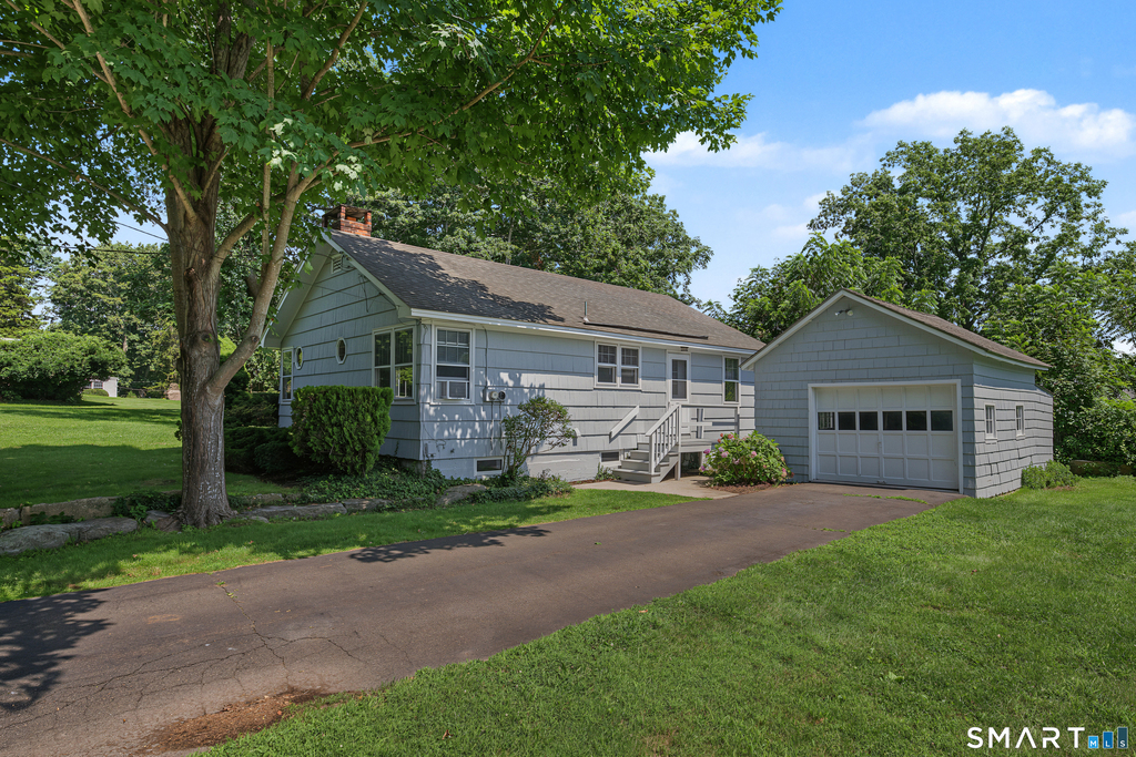 37 Beach Avenue - Photo 0