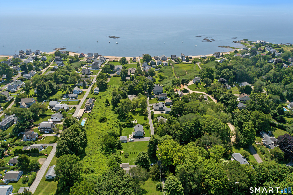 37 Beach Avenue - Photo 2